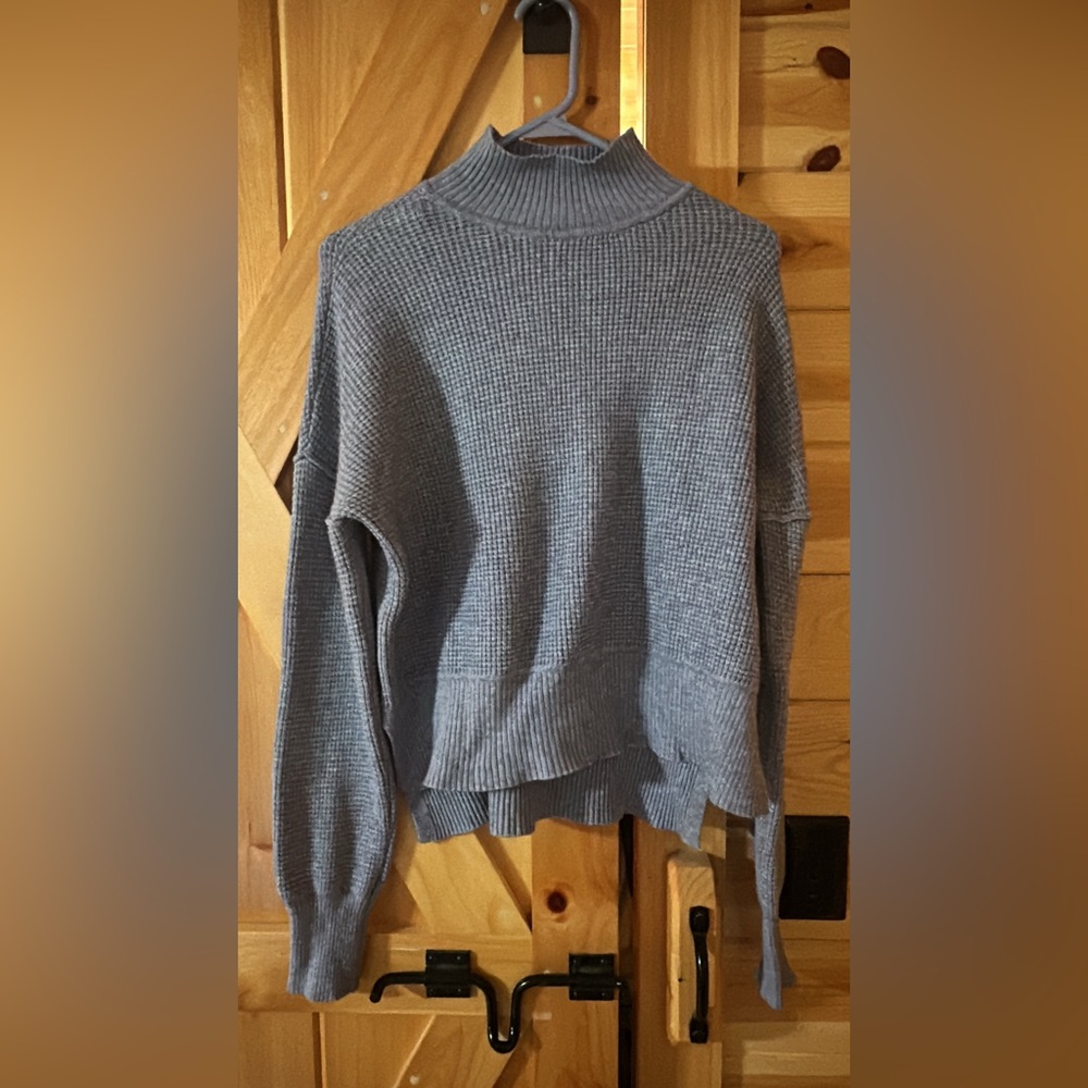 CYRUS SWEATER